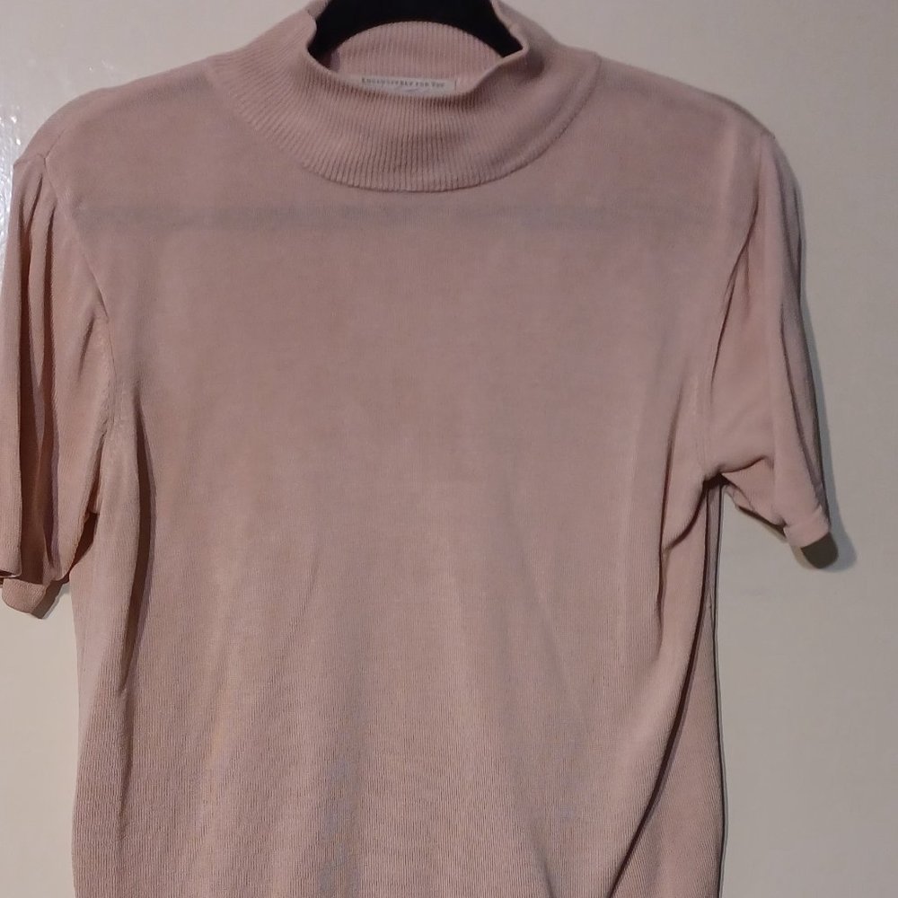 Lord & Taylor Women's Pull Over Short Sleeve Creme Size S